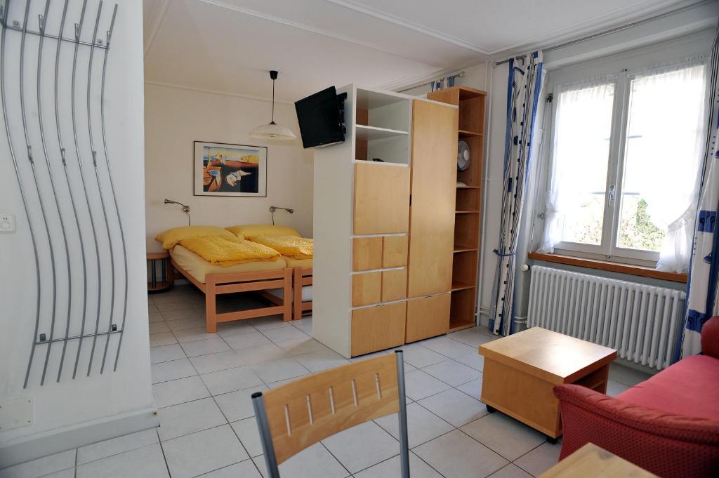 Niros Bed & Breakfast Birsfelden Pokoj fotografie